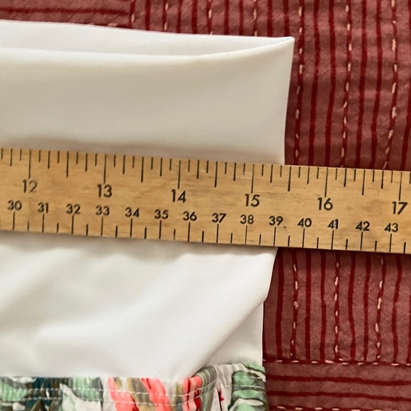 Beach outfit / swim outfit  floral print women’s large top medium short - Picture 10 of 16